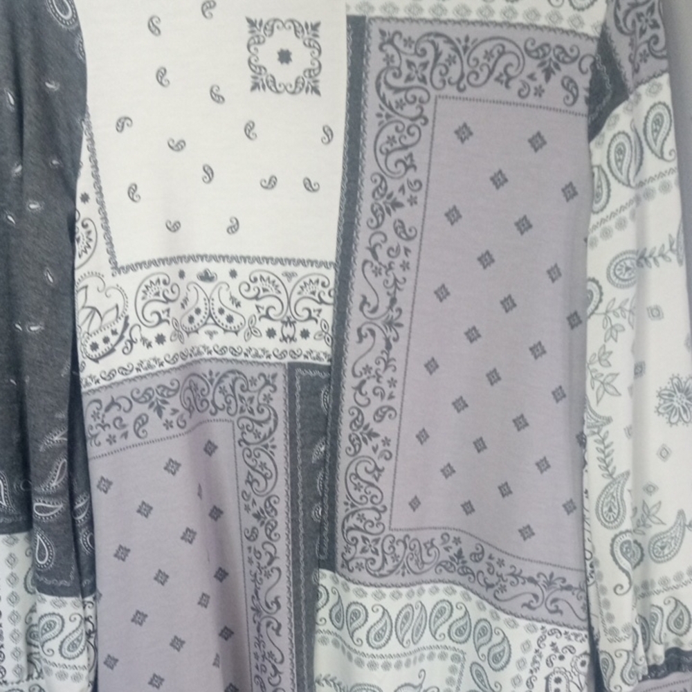 Long Sleeve Paisley Dress - Picture 5 of 6